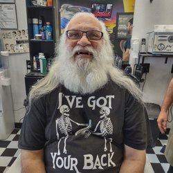 Suave Barbershop - Before