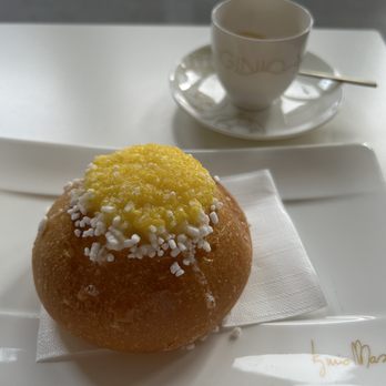 Iginio Massari Alta Pasticceria - Veneziana alla crema - Desserts Near Me - Rozzano, Michigan