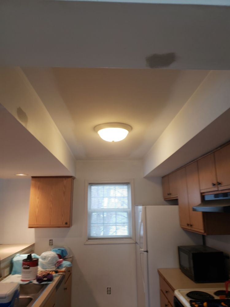 Slide of Lefty's Handyman Service