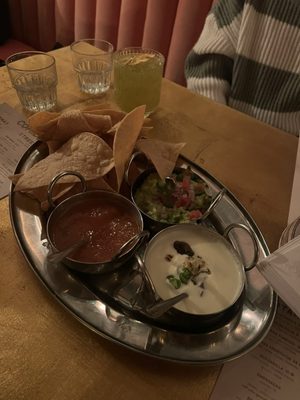 Round Corner Cantina by null