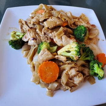 Ruan Thai Restaurant - Pork pad see ewe - Thai Near Me - Ogden, Utah Ruan Thai Restaurant - Pork pad see ewe - Thai Near Me - Ogden, Utah
