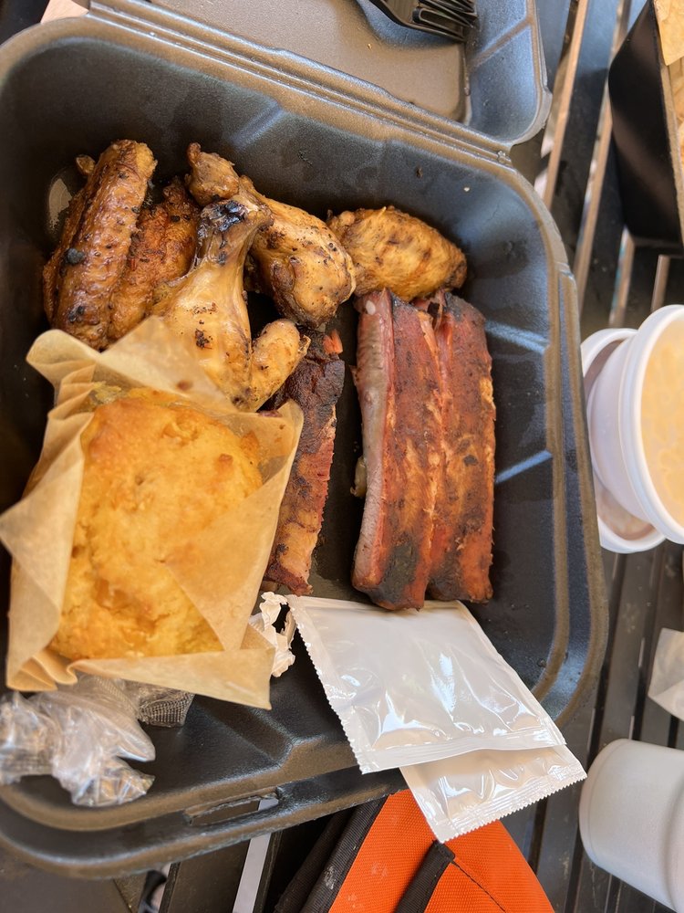 Food from Sonny's BBQ