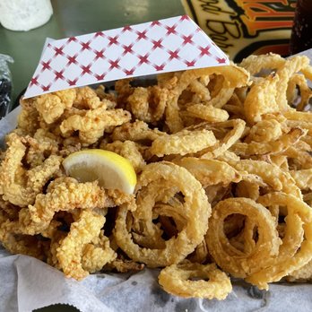 Casual Clam - Fried Ipswich Clam Strips Basket with Hand Battered Onion Rings. Yum! - Seafood Near Me - St. Petersburg, Florida Casual Clam - Fried Ipswich Clam Strips Basket with Hand Battered Onion Rings. Yum! - Seafood Near Me - St. Petersburg, Florida