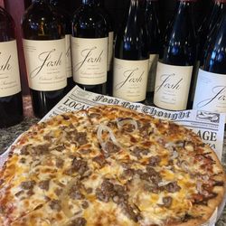 Shannon's Irish Ale House - "Jaker's! The Pig!" Pizza
Sausage, Caramelized Onions and Hot Honey!!