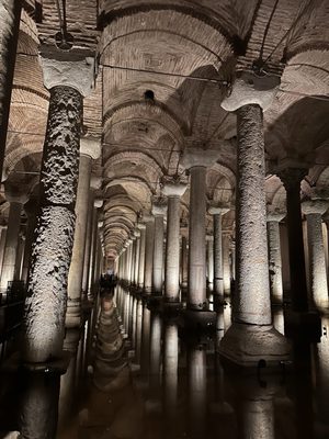 Basilica Cistern by null