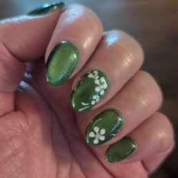 Miniature art to celebrate the coming spring! Vanessa is amazing Miniature art to celebrate the coming spring! Vanessa is amazing
