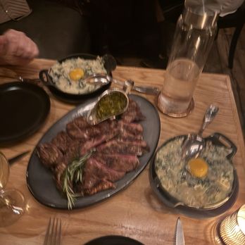 Vinyl Steakhouse - Steakhouses Near Me - New York, New York Vinyl Steakhouse - Steakhouses Near Me - New York, New York