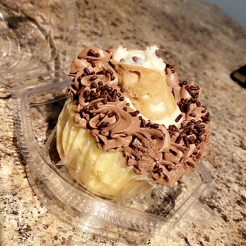 Groovy Duck Bakery - Cannoli Cupcake - Bakeries Near Me - Raleigh, North Carolina Groovy Duck Bakery - Cannoli Cupcake - Bakeries Near Me - Raleigh, North Carolina