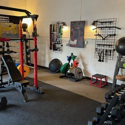 NW Core Balance - Learn to lift weights safely, in an intimate setting.