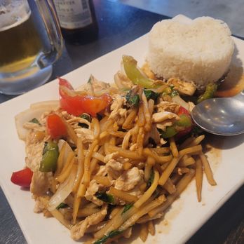 Exotic Thai Cuisine - Basil chicken. - Thai Near Me - Burbank, California Exotic Thai Cuisine - Basil chicken. - Thai Near Me - Burbank, California