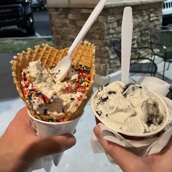 Cold Stone Creamery - two hands holding ice cream cones - Ice Cream & Frozen Yogurt Near Me - Apex, North Carolina