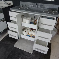 Bathroom Renovation Centre - Photo