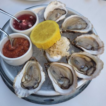 Black+Blue Vancouver - Oysters - Steakhouses Near Me - Vancouver, British Columbia