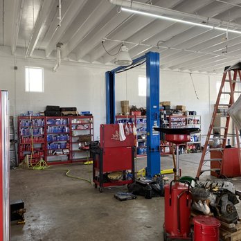 Expert Auto Repair - Service bays - Auto Repair Near Me - Margate, Florida Expert Auto Repair - Service bays - Auto Repair Near Me - Margate, Florida