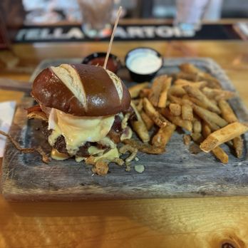 Dixie Grill & Bar - Dixie Signature Burger - American Near Me - West Palm Beach, Florida Dixie Grill & Bar - Dixie Signature Burger - American Near Me - West Palm Beach, Florida
