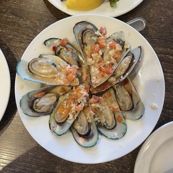 Fishwife - Mussels - Seafood Near Me - Pacific Grove, California