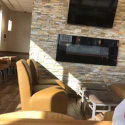 Wendy's - Nice area to wait forever for your food.