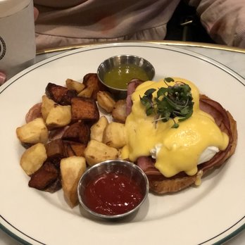 1886 Cafe & Bakery - Paris Texas Benedict - American Near Me - Austin, Texas