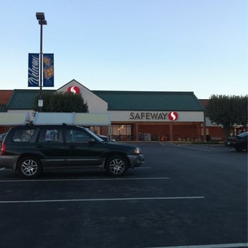 Safeway - a car parked in a parking lot - Grocery Near Me - Middletown, Maryland Safeway - a car parked in a parking lot - Grocery Near Me - Middletown, Maryland