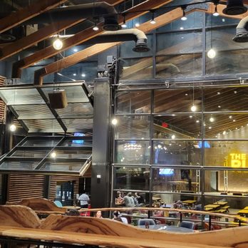 The Rustic - Bars Near Me - Houston, Texas