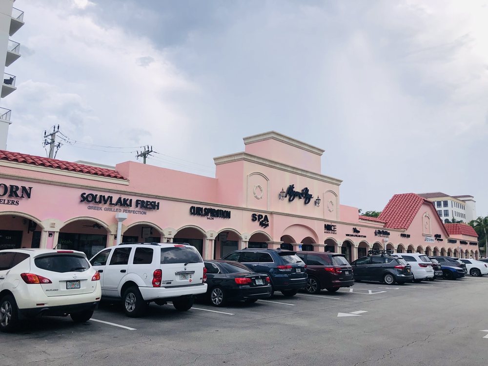 Mizner Plaza Image