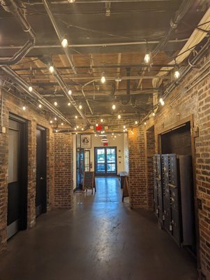 L & L Market by null