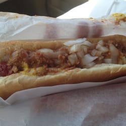 CJ's Bar-B-Cue - Chili Dog - Meh.
