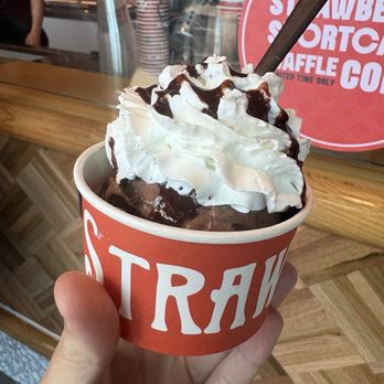 Salt & Straw - Ice Cream & Frozen Yogurt Near Me - Vancouver, Washington Salt & Straw - Ice Cream & Frozen Yogurt Near Me - Vancouver, Washington