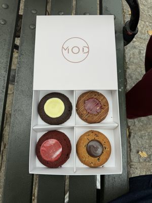 MOD Desserts by null