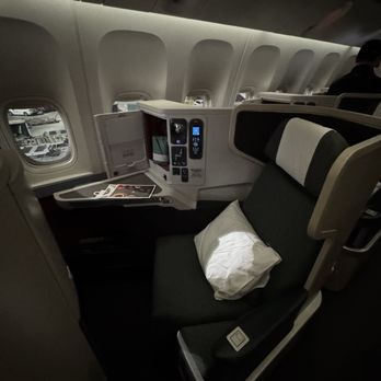 Cathay Pacific - Business class seat - Airlines Near Me - Los Angeles, California
