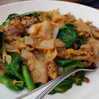 Rao Thai Eatery - Drunken noodles - Thai Near Me - Elk Grove, California Rao Thai Eatery - Drunken noodles - Thai Near Me - Elk Grove, California