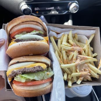 In-N-Out Burger - Burgers Near Me - Natomas, California In-N-Out Burger - Burgers Near Me - Natomas, California