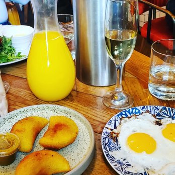 Baro - Empanadas, eggs and mimosa! - Cocktail Bars Near Me - Toronto, Ontario Baro - Empanadas, eggs and mimosa! - Cocktail Bars Near Me - Toronto, Ontario