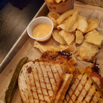 Toasted Barrel - Chicken Melt - Cocktail Bars Near Me - Savannah, Georgia Toasted Barrel - Chicken Melt - Cocktail Bars Near Me - Savannah, Georgia