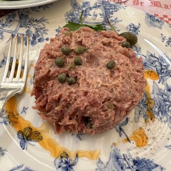 La Fontaine de Mars - If you like the "raw meat", I will say, this is a must! - French Near Me - Paris, 75 La Fontaine de Mars - If you like the "raw meat", I will say, this is a must! - French Near Me - Paris, 75