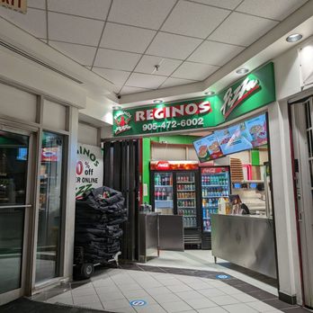 Regino's Pizza - Quiet Monday night - Pizza Near Me - Markham, Ontario