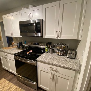 Leslie's Cleaning Service - Home Cleaning Near Me Leslie's Cleaning Service - Home Cleaning Near Me