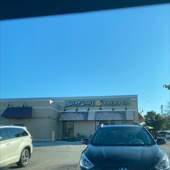 St. Louis Bread - Drive thru side - Sandwiches Near Me - Florissant, Missouri