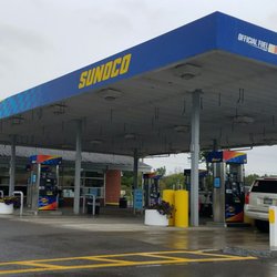 Sunoco - This place needs to get some sun.