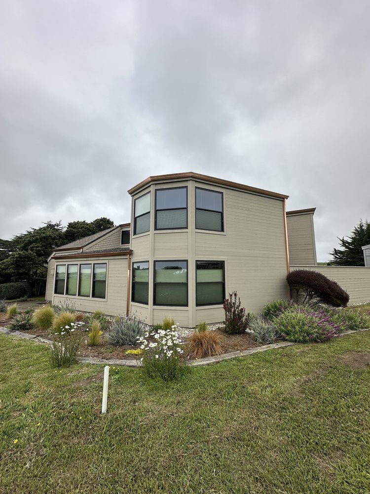 Slide of Mistah Seamless Gutters