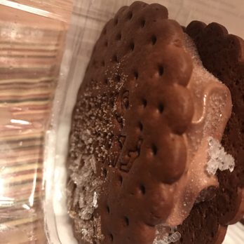 Carvel - Ice Cream & Frozen Yogurt Near Me - Saint James, New York Carvel - Ice Cream & Frozen Yogurt Near Me - Saint James, New York