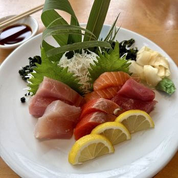 Momiji SLU - Sushi Bars Near Me - Seattle, Washington Momiji SLU - Sushi Bars Near Me - Seattle, Washington