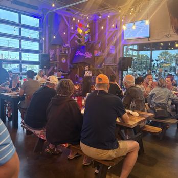 Pee Pa's Garage - Inside - Breweries Near Me - Pinellas Park, Florida