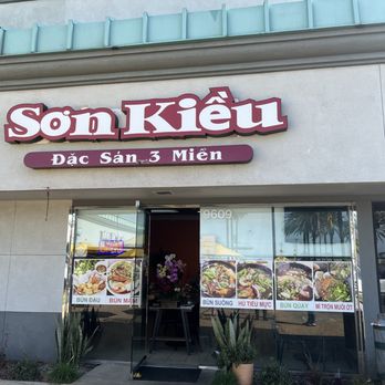 Son Kieu - Outside - Vietnamese Near Me - Westminster, California