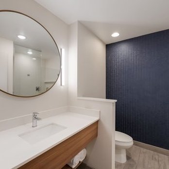 Fairfield by Marriott Inn & Suites Virginia Beach Town Center - Hotels Near Me - Virginia Beach, Virginia