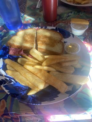 Mom & Pop's Diner by null