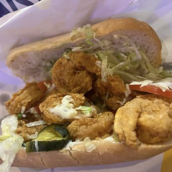 Daisy's Po' Boy and Tavern - 6 inch Fried Shrimp - Cajun/Creole Near Me - Chicago, Illinois