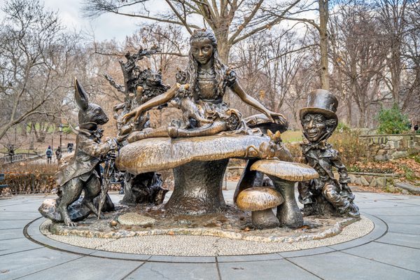 Alice in Wonderland by null