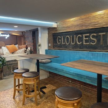 Castaways Vintage Cafe - Cute seating in the corner. - Coffee & Tea Near Me - Gloucester, Massachusetts