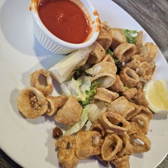 Marinelli's Pizza Italian Restaurant & Catering - Tender fried calamari with fresh marinara - Pizza Near Me - Flemington, New Jersey Marinelli's Pizza Italian Restaurant & Catering - Tender fried calamari with fresh marinara - Pizza Near Me - Flemington, New Jersey